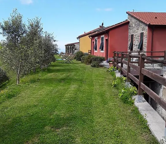 Sostio A Levante 팜스테이 파라무라